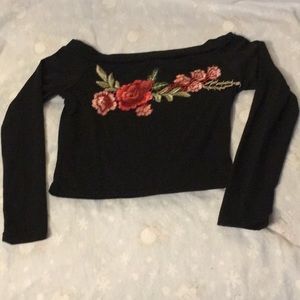 NWOT OFF THE SHOULDER BLACK FLORAL CROP TOP